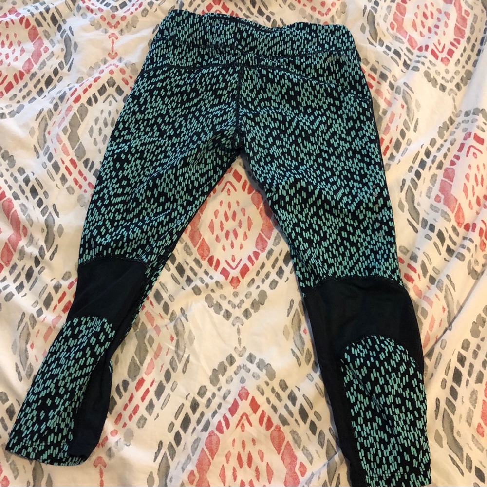Really Cute Patterned Nike Tights. - image 4